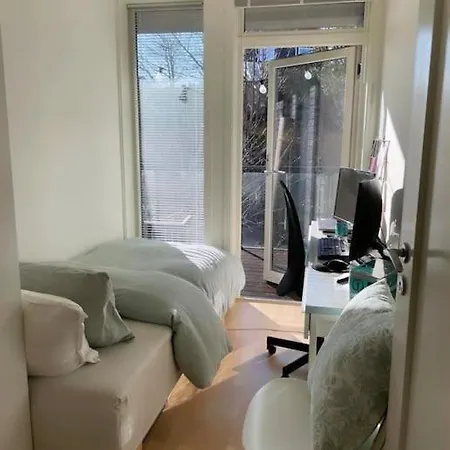 Sea View Apartment *